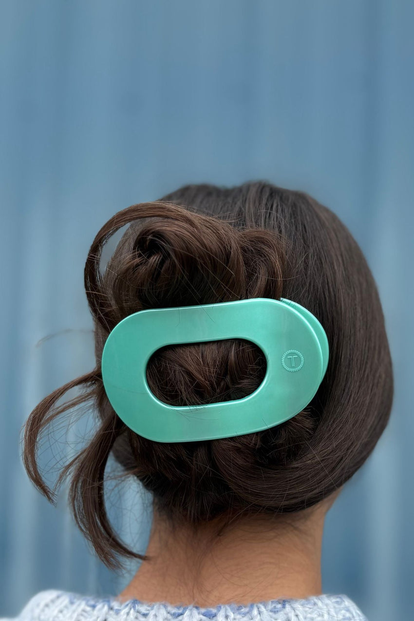 Totally Turquoise Large Flat Round Hair Clip - Teleties